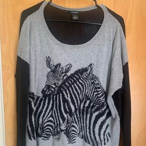 DKNY long sleeve light sweater size L